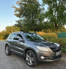 2011 - Volkswagen Tiguan Automatic