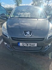 2012 - Peugeot 5008 Manual