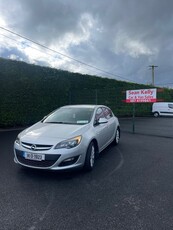 2014 - Opel Astra Manual