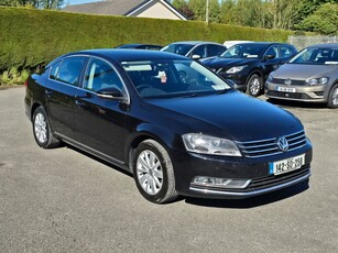 2014 - Volkswagen Passat Manual