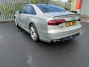 2015 - Audi S8 Automatic