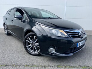 2015 - Toyota Avensis Manual