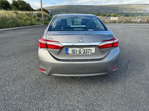 2015 - Toyota Corolla Manual