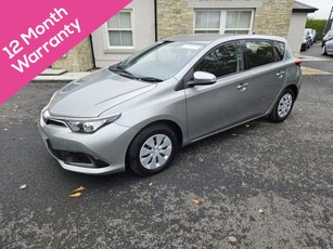 2016 - Toyota Auris Manual