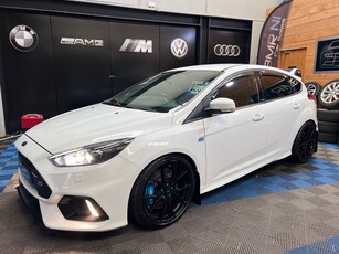 2017 - Ford Focus Manual