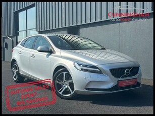 2018 - Volvo V40 Manual