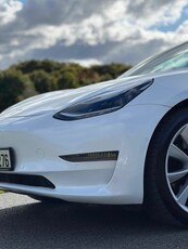 2020 - Tesla Model 3 Automatic