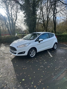 2013 - Ford Fiesta Manual