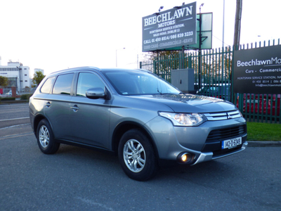 2014 (142) Mitsubishi Outlander