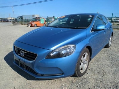 2013 - Volvo V40 Automatic