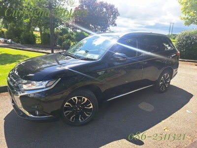 2016 (161) Mitsubishi Outlander