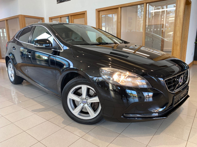 2016 (161) Volvo V40