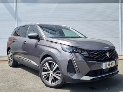 2021 (211) Peugeot 5008