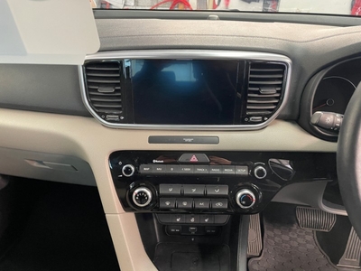 2021 (212) Kia Sportage