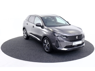 2023 (231) Peugeot 3008