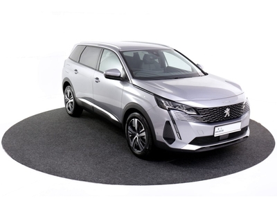 2023 (231) Peugeot 5008