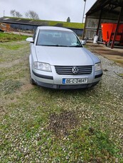 2005 - Volkswagen Passat ---