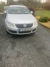 2005 - Volkswagen Passat ---