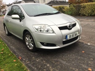 2009 - Toyota Auris Manual