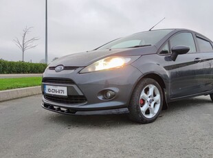 2010 - Ford Fiesta Manual