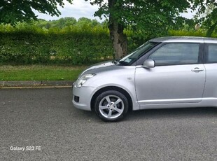 2010 - Suzuki Swift ---