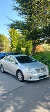 2010 - Toyota Avensis ---