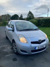 2010 - Toyota Yaris Manual