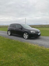 2010 - Volkswagen Golf ---