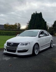 2010 - Volkswagen Passat ---