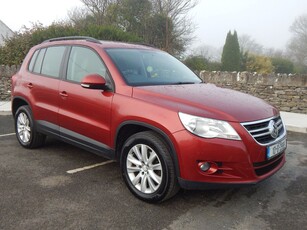 2010 - Volkswagen Tiguan Manual