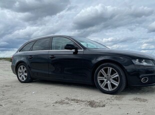 2011 - Audi A4 Manual