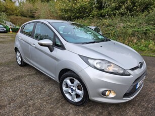 2011 - Ford Fiesta Manual