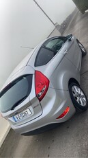 2011 - Ford Fiesta Manual