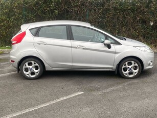 2011 - Ford Fiesta Manual