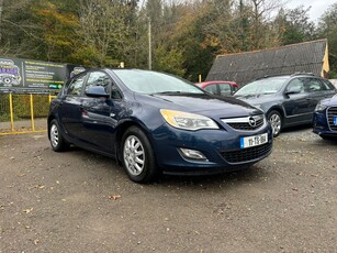 2011 - Opel Astra Manual