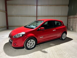 2011 - Renault Clio Manual