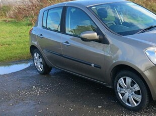 2011 - Renault Clio Manual