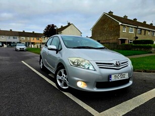 2011 - Toyota Auris Automatic