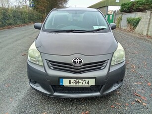 2011 - Toyota Verso Manual