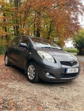 2011 - Toyota Yaris Manual