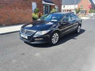 2011 - Volkswagen Passat Manual