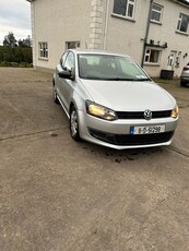 2011 - Volkswagen Polo Manual