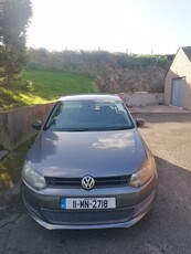 2011 - Volkswagen Polo Manual