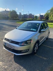 2011 - Volkswagen Polo Manual