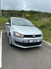 2011 - Volkswagen Polo Manual