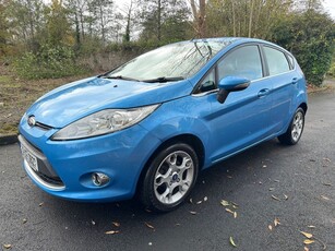 2012 - Ford Fiesta Manual