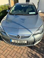 2012 - Opel Astra Manual