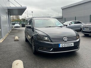 2012 - Volkswagen Passat Manual