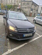 2012 - Volkswagen Tiguan Manual