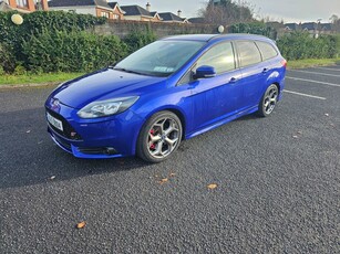 2013 - Ford Focus Manual